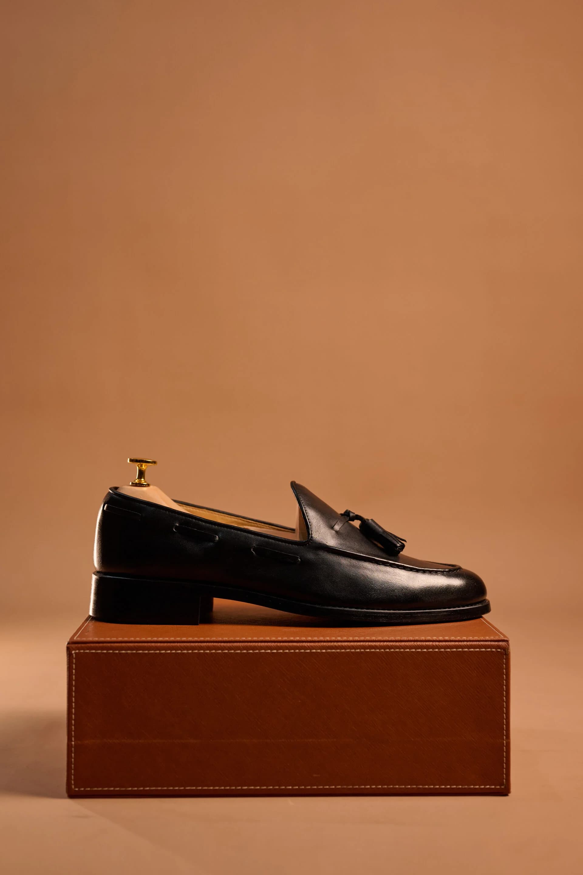 Tassle black