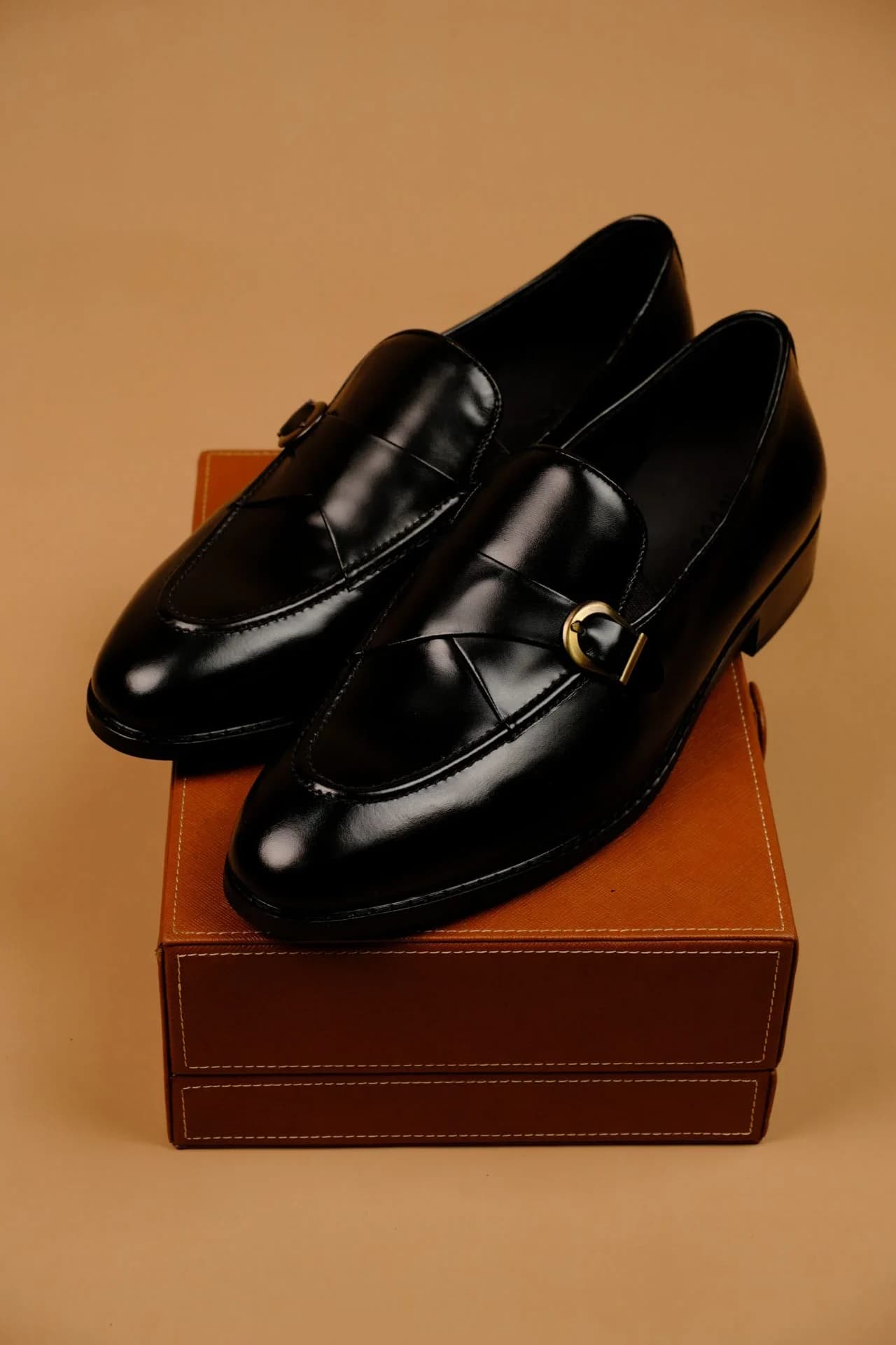 Crossbuckle black
